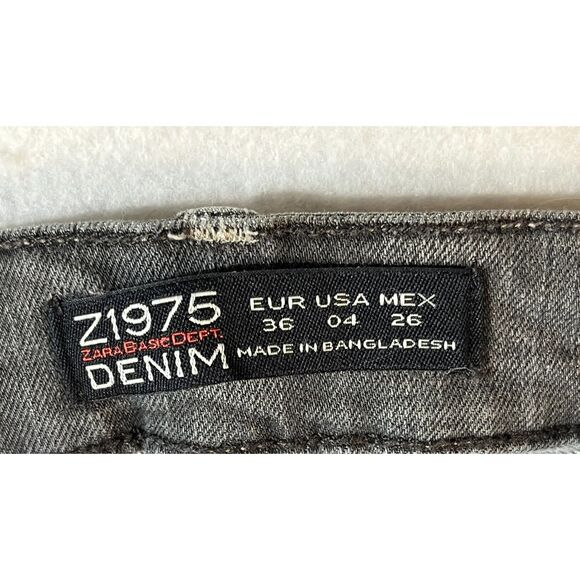 ZARA Z1975 Highly Distressed Gray Ankle Zip Jeans Size 4 Mid Rise Grunge Skater - Picture 5 of 6
